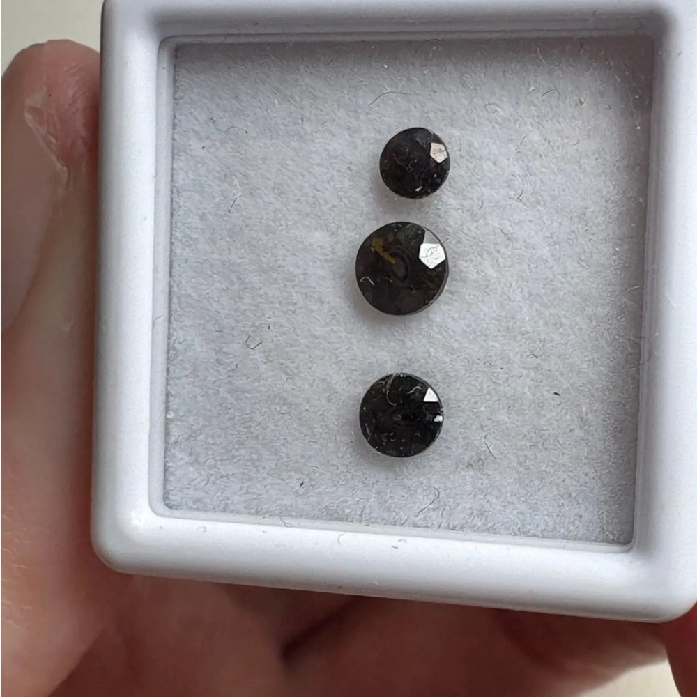 Epidote 3 piece set .91 total ct